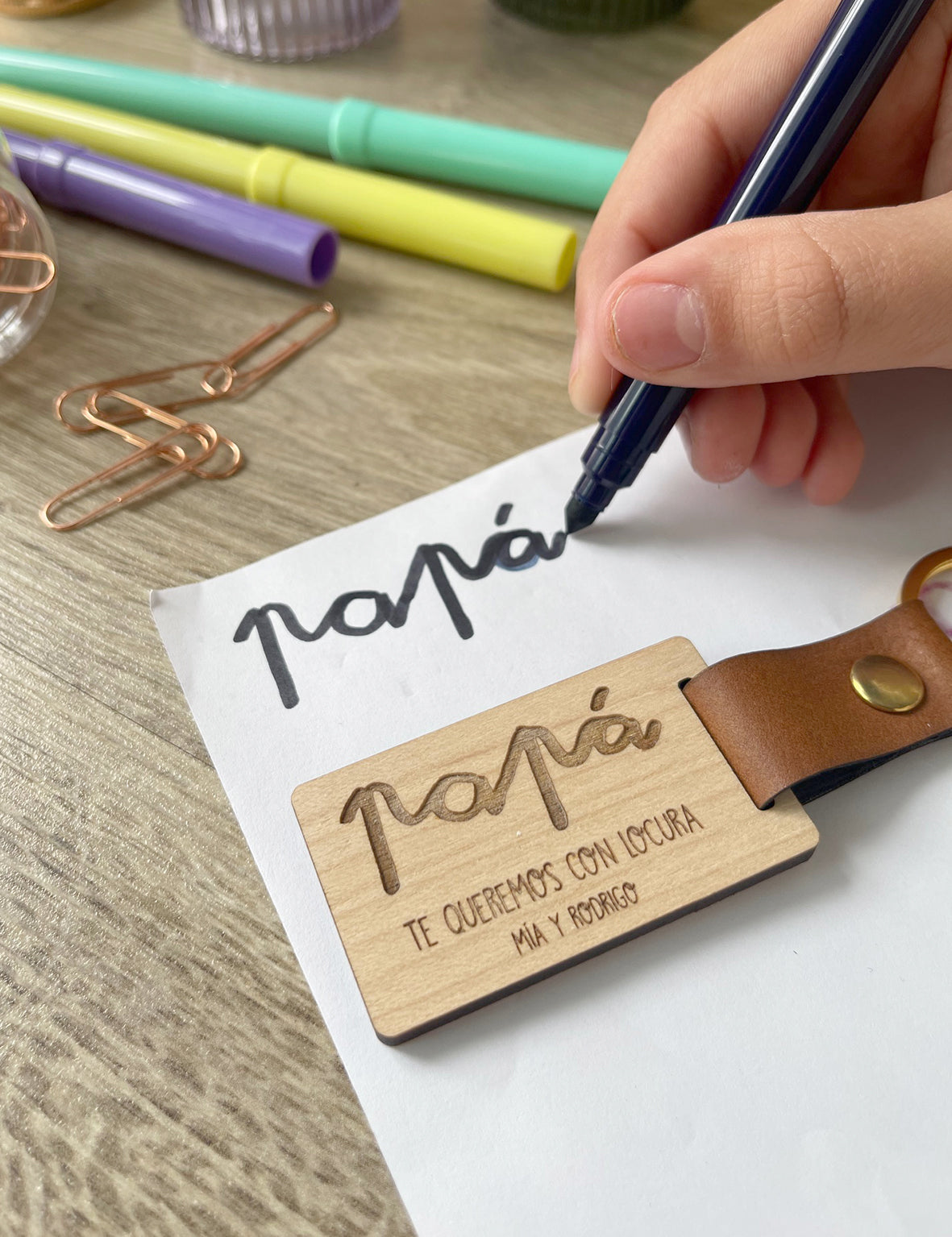 Llavero de Madera - CALIGRAFÍA